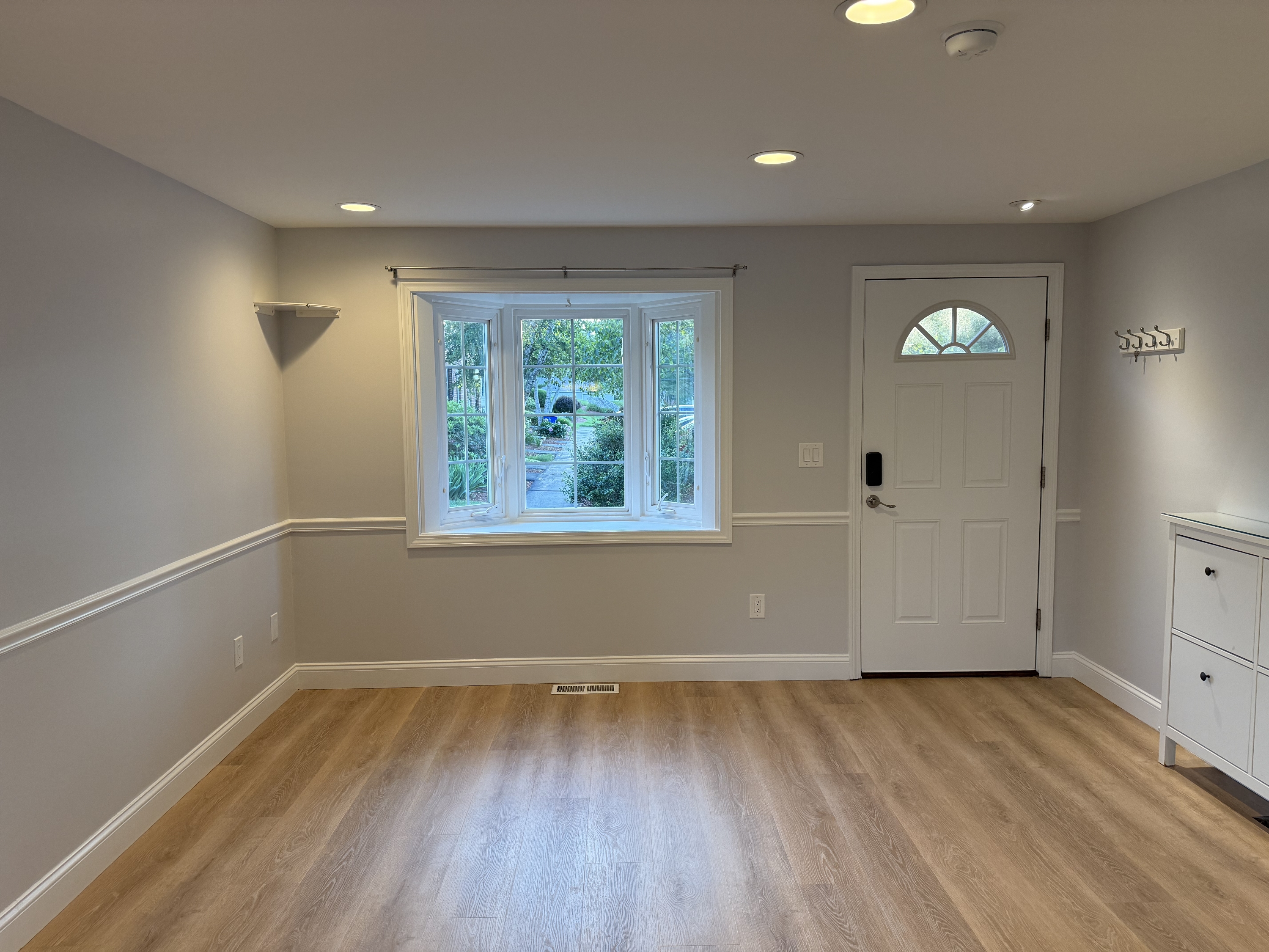 221 Fox Hollow Dr